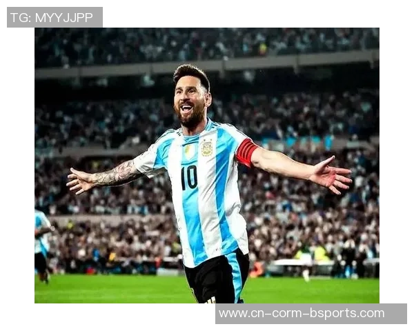 梅西只待10分钟就自动脱离！8万印度球迷愤恨打砸球场，官员抱歉